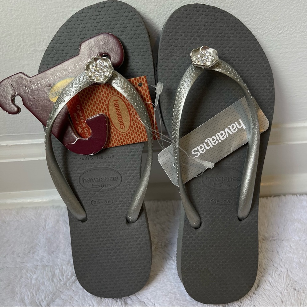 Havaianas flip flops gray size 4/5